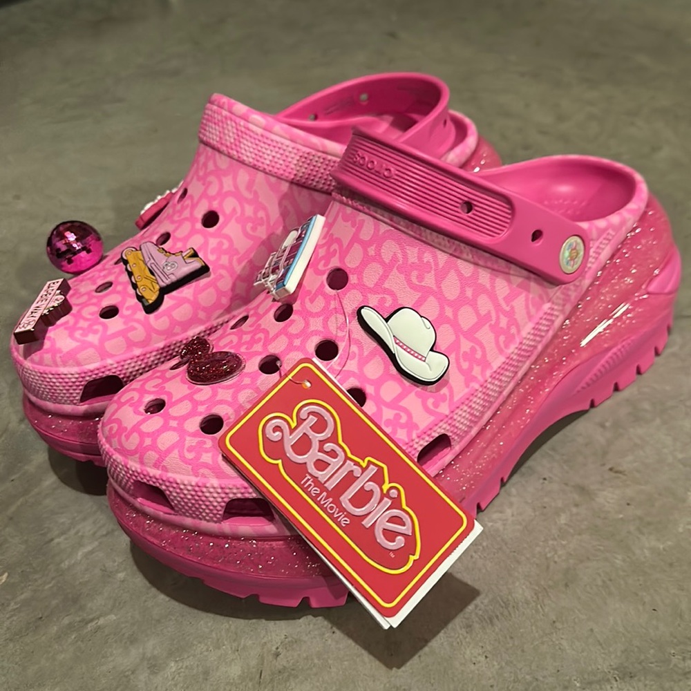NEW Barbie x Crocs Movie Mega Crush Pink Clog CROCS 11